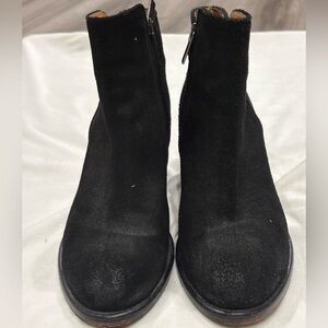 Barneys New York Women’s Black Suede Ankle Boots – Made in Italy – Size 39.5